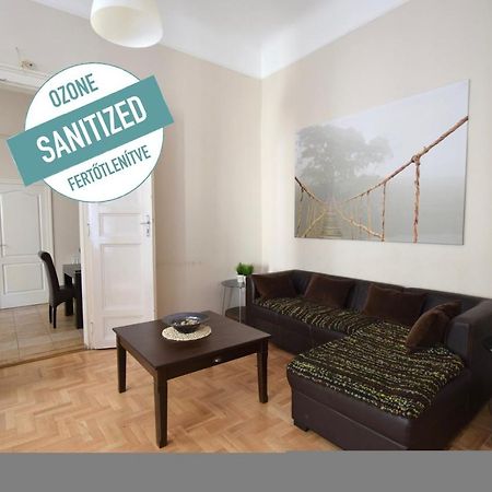 Standard Apartment By Hi5 - Muzeum 5 ブダペスト エクステリア 写真