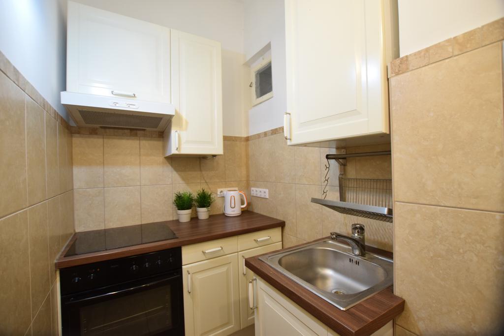 Standard Apartment By Hi5 - Muzeum 5 ブダペスト エクステリア 写真